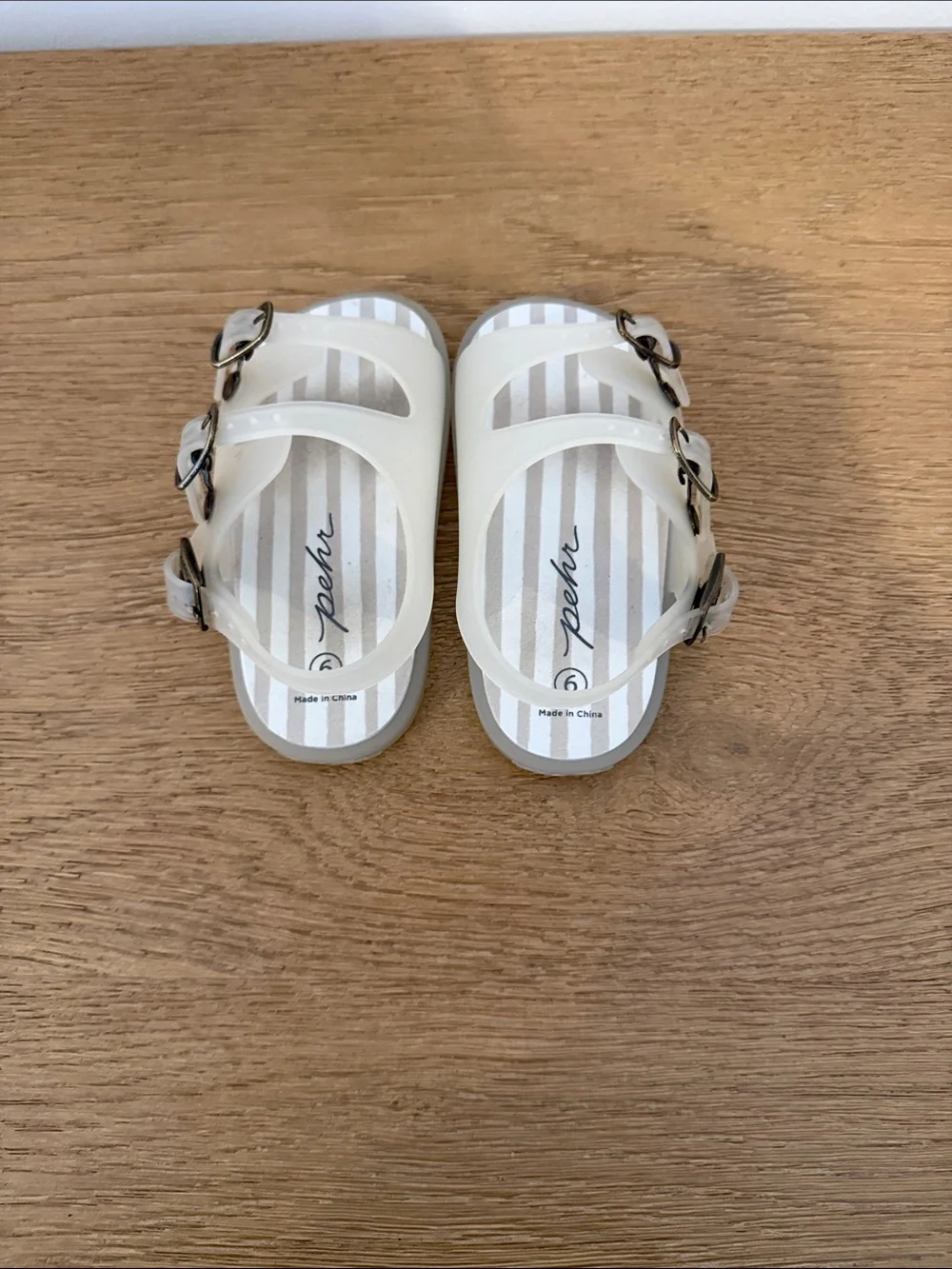 Kids Cream Double-Buckle Sandals by